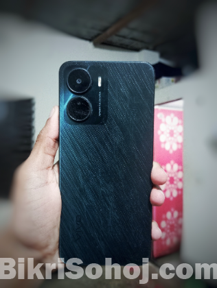 vivo y16 (4+4 ram 64GB room)